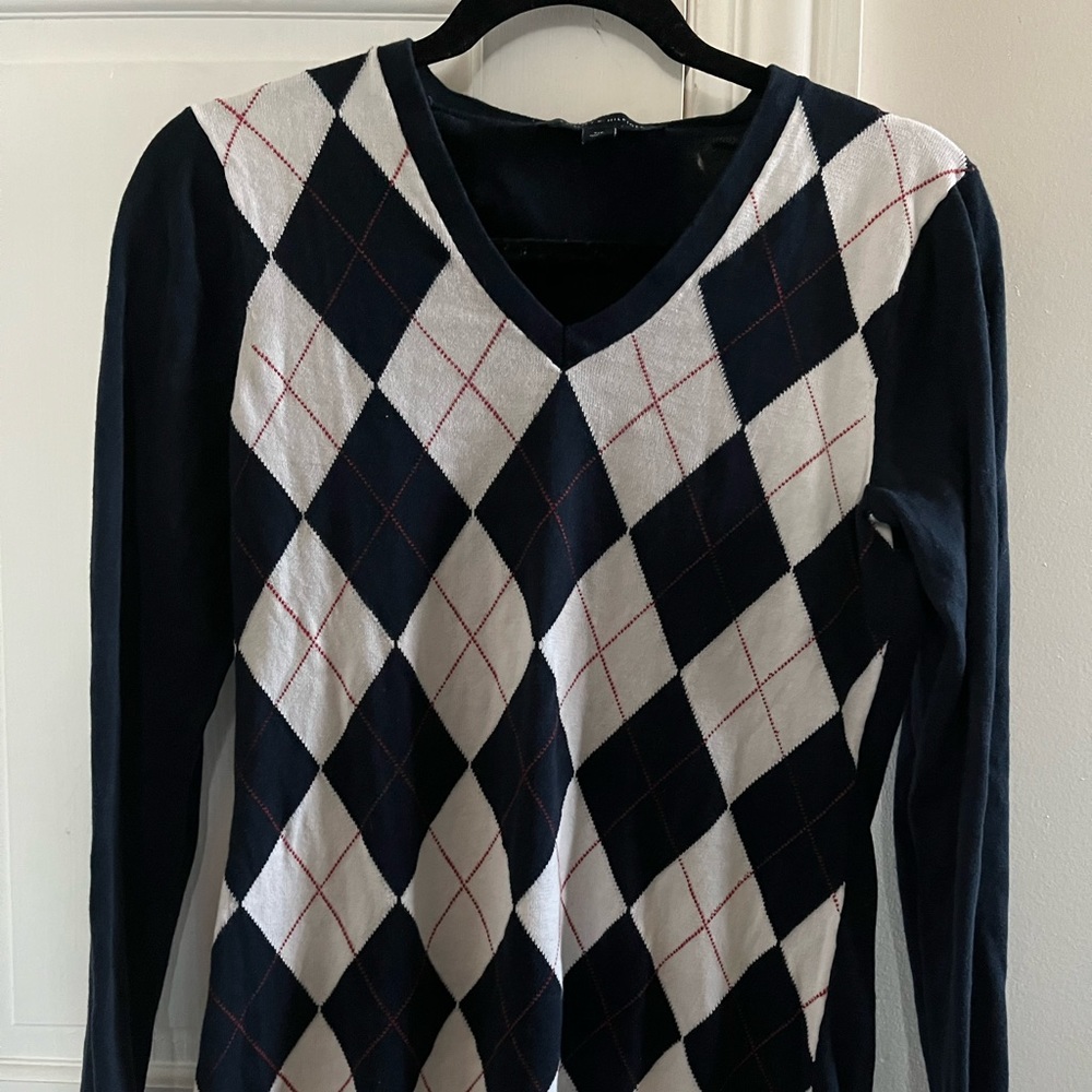 Tommy Hilfiger argyle sweater. Only worn once. Non-smoking home